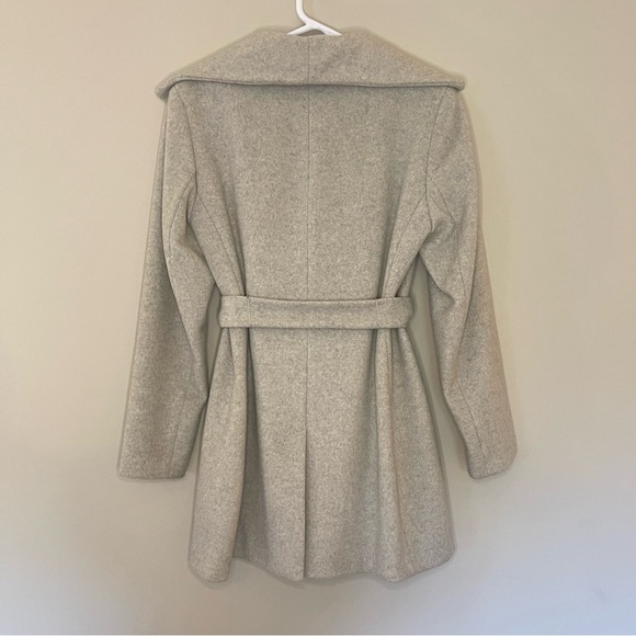Calvin Klein - Women's Wool Blend Belted Gray Wrap Coat - size 6 - Picture 8 of 8